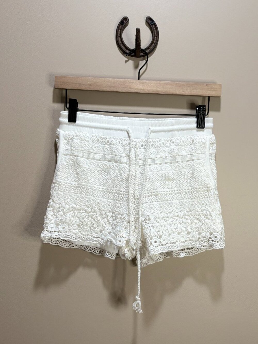 Timing White Ivory Crochet Shorts Elastic Drawstring‎ Waist Boho Lace - Picture 2 of 4
